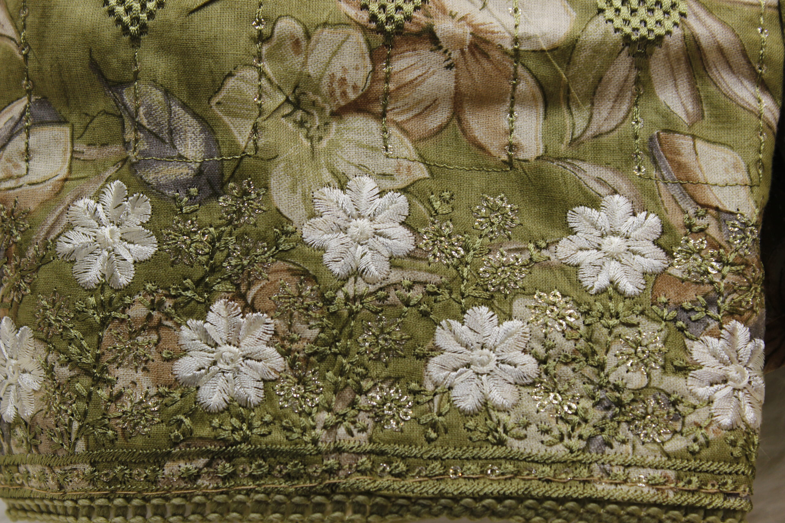 Parrot Silk Saree - Image 2