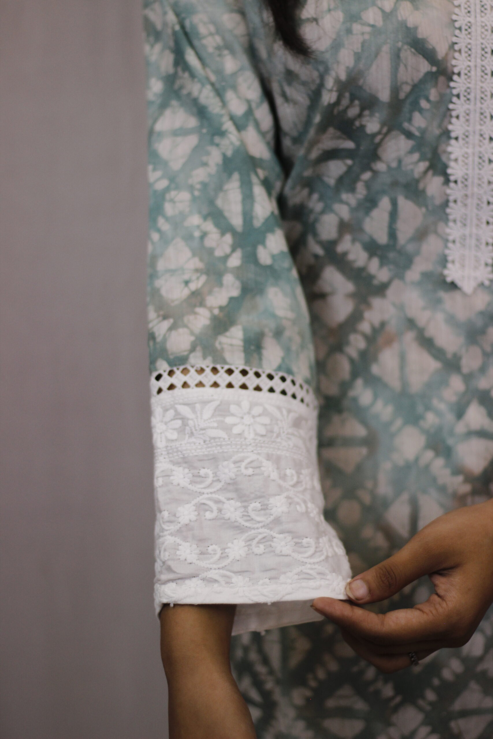 Multishade Kurti With Pant - Image 4